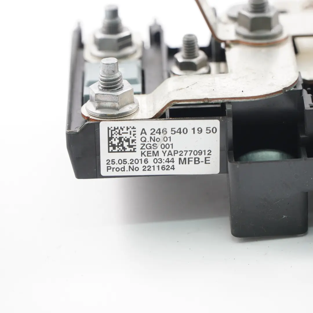 Batterie sockel Mercedes C117 W176 W246 Strom Sicherung Relais Box für  mit Teilenummer A2465401950  Batterie sockel Mercedes C117 W176 W246 Strom Sicherung Relais Box - SKU A2465401950 - Teilenummer A2465401950