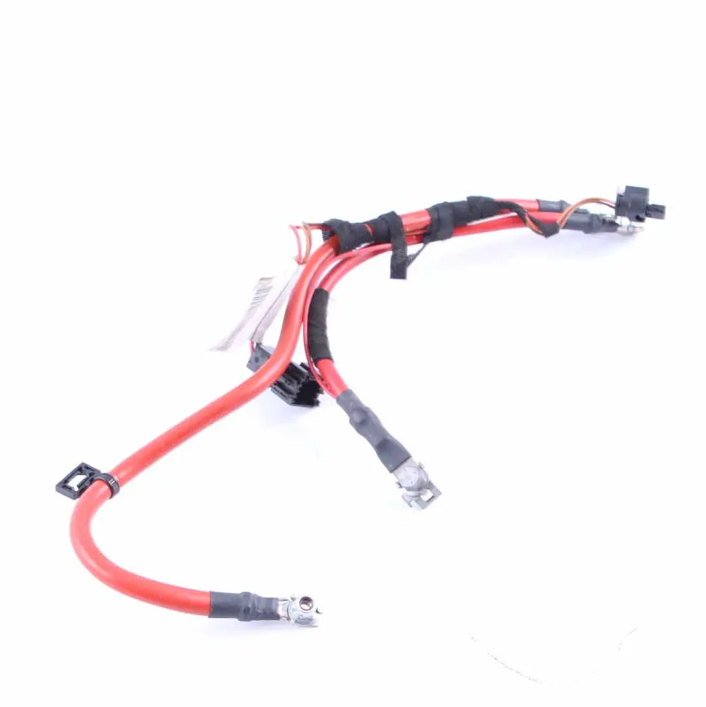  Cable positivo Mercedes W176 W246 Conductor de batería más polo rojo - SKU A2465406607 - Número de pieza A2465406607