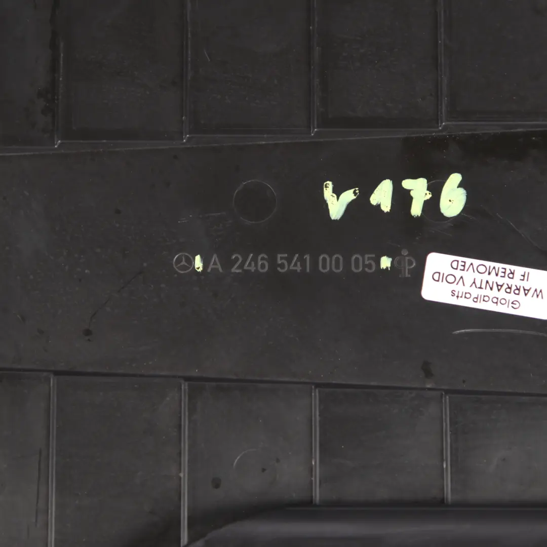 Tapa de batería Caja de fusibles Tapa del panel para Mercedes W176 W246 con número de pieza A2465410005 Mercedes W176 W246 Tapa de batería Caja de fusibles Tapa del panel - SKU A2465410005 - Número de pieza A2465410005
