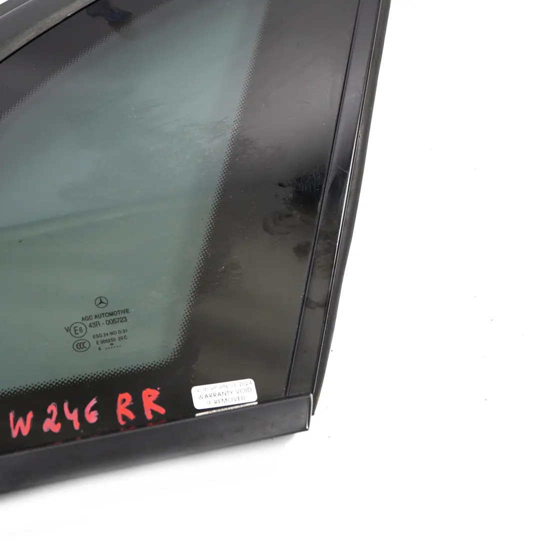 Cuarto Ventana Lateral Trasera Derecha Tintado para Mercedes W246 con número de pieza A2466702400 Mercedes W246 Cuarto Ventana Lateral Trasera Derecha Tintado - SKU A2466702400-1 - Número de pieza A2466702400