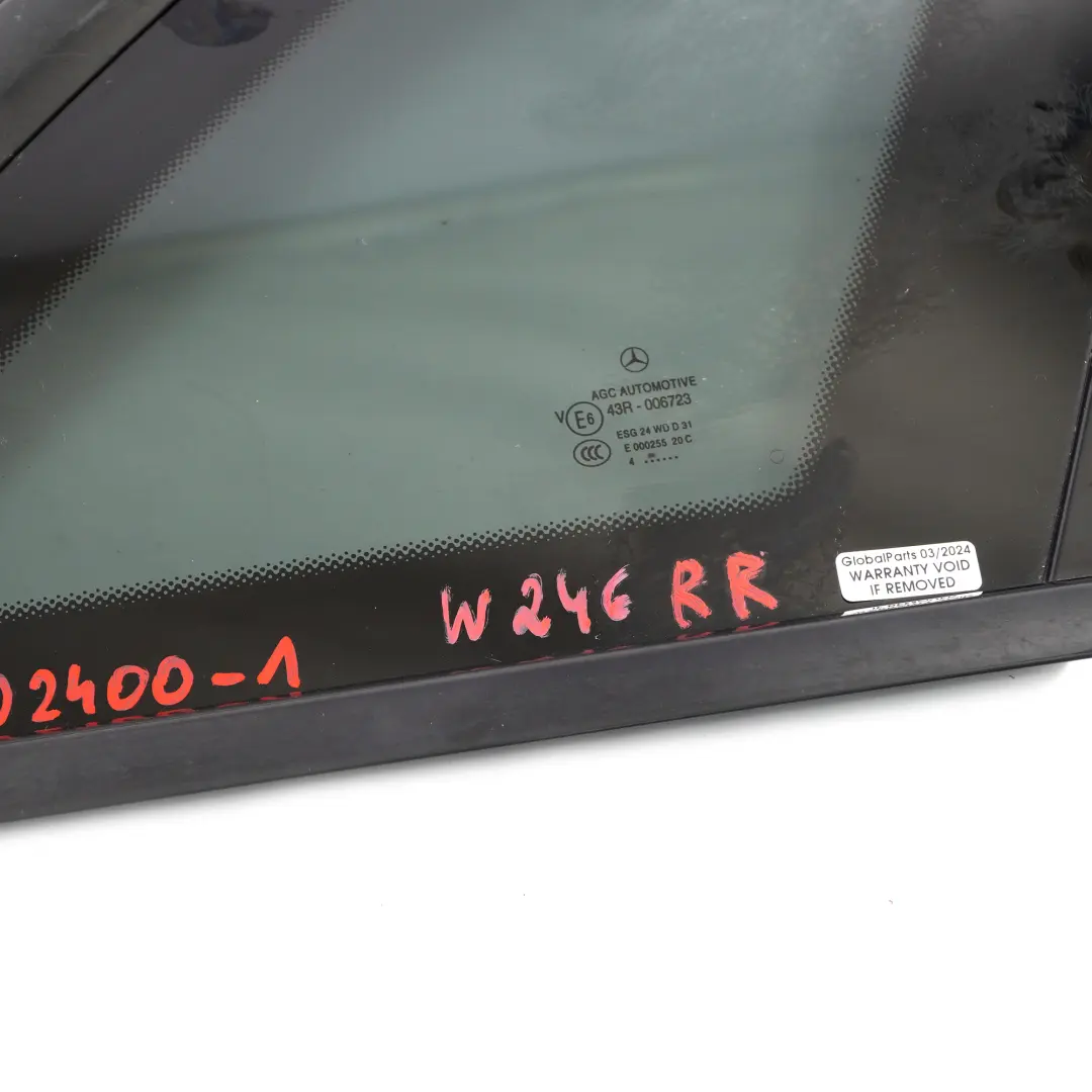 Vetro del finestrino laterale destro AS3 per Mercedes W246 con numero di parte A2466702400 Mercedes W246 Vetro del finestrino laterale destro AS3 - SKU A2466702400-1 - Numero di parte A2466702400