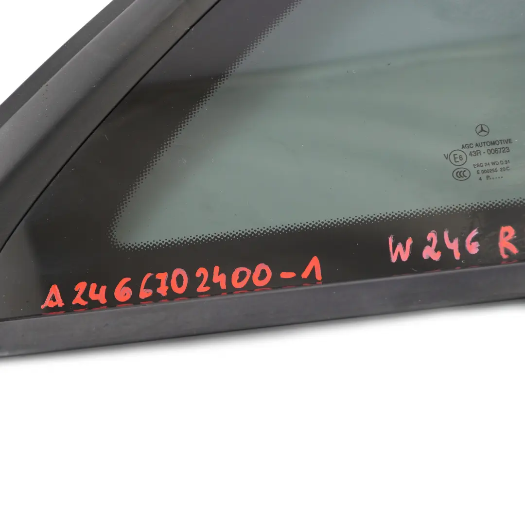 Vetro del finestrino laterale destro AS3 per Mercedes W246 con numero di parte A2466702400 Mercedes W246 Vetro del finestrino laterale destro AS3 - SKU A2466702400-1 - Numero di parte A2466702400