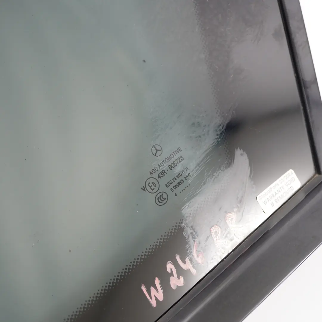 Cuarto Ventana Lateral Trasera Derecha Tintado para Mercedes W246 con número de pieza A2466702400 Mercedes W246 Cuarto Ventana Lateral Trasera Derecha Tintado - SKU A2466702400-1 - Número de pieza A2466702400