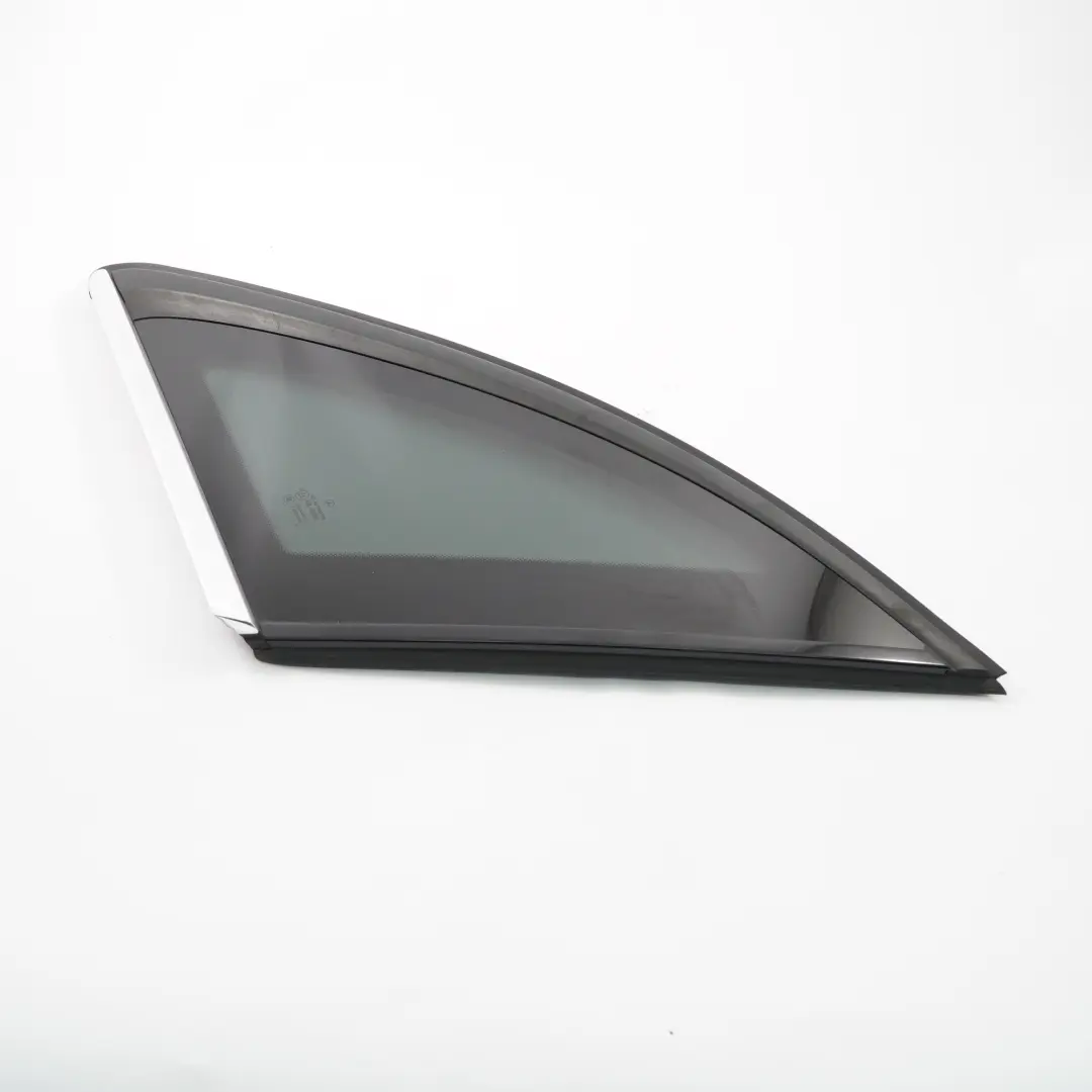Mercedes W246 Coupe Cuarto Ventana Lateral Trasera Derecha Tintado - SKU A2466702400 - Número de pieza A2466702400