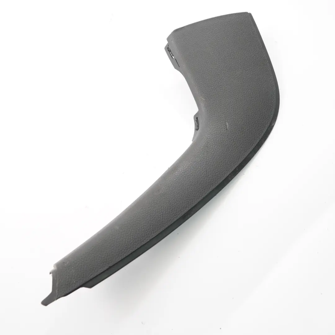 Panneau garniture de la console centrale droite noir pour Mercedes W246 à propos du numéro de pièce A2466800171 Mercedes W246 Panneau garniture de la console centrale droite noir - SKU A2466800171 - Numéro de pièce A2466800171