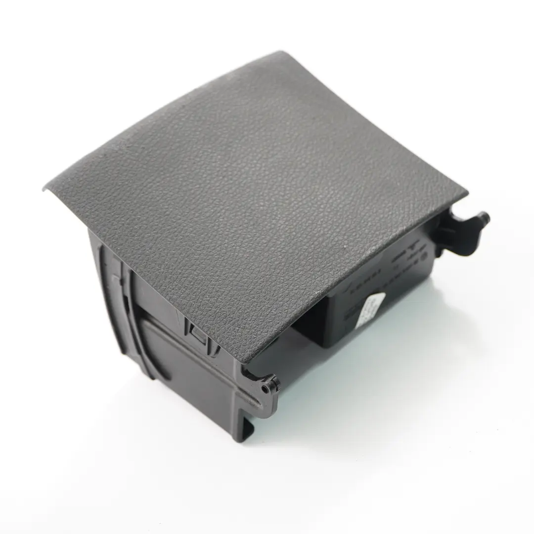 Mercedes W246 Portacenere Console Centrale Posteriore Presa per Vassoio Cenere - SKU A2466800250 - Numero di parte A2466800250