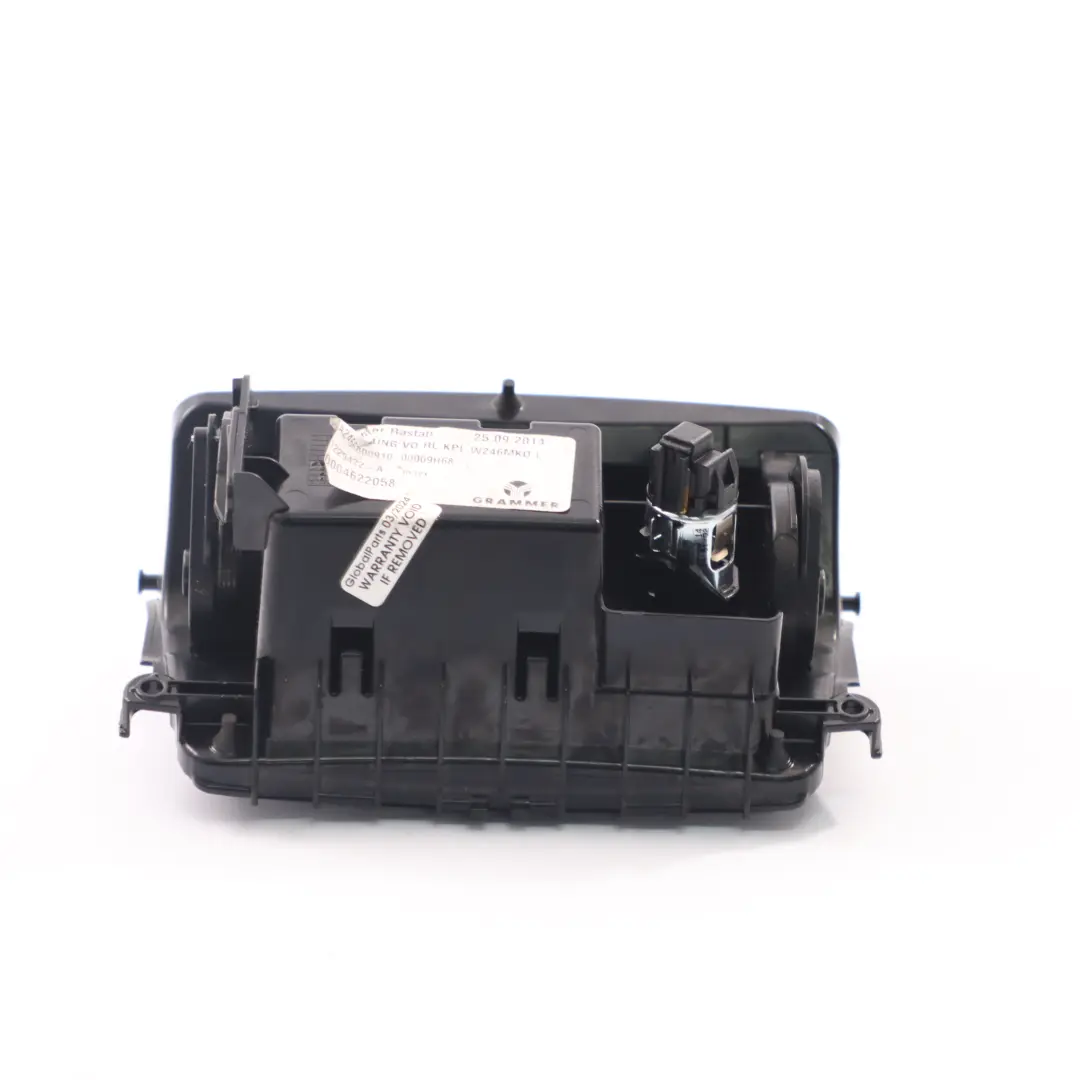 Cendrier Mercedes W246 Console centrale Tableau bord Compartiment rangement Noir pour à propos du numéro de pièce A2466803450 Cendrier Mercedes W246 Console centrale Tableau bord Compartiment rangement Noir - SKU A2466803450 - Numéro de pièce A2466803450