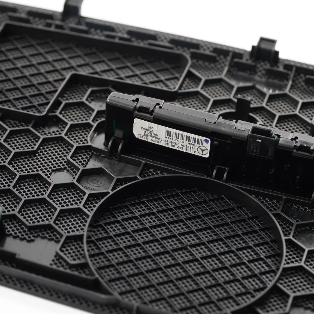 Panel Deski Rozdzielczej Wyświetlacz PDC do Mercedes W246 o numerze A2466804302 Mercedes W246 Panel Deski Rozdzielczej Wyświetlacz PDC - SKU A2466804302 - Numer Części A2466804302