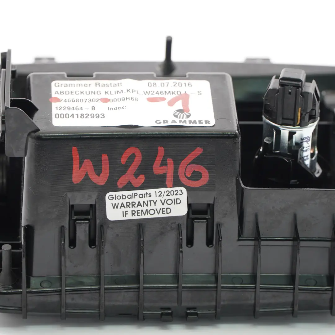 Mercedes W246 Console centrale Portacenere Presa 12V - SKU A2466807302-1 - Numero di parte A2466807302