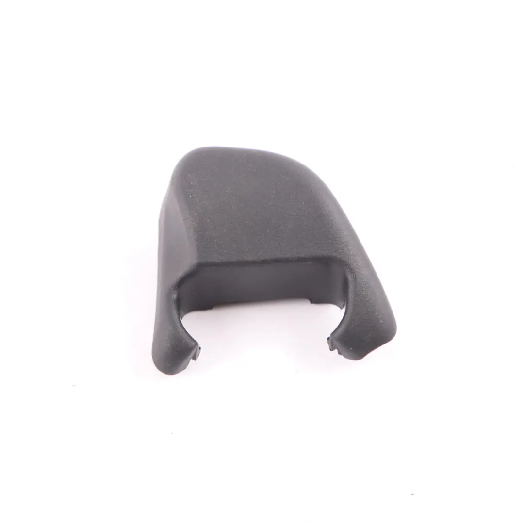 Mercedes W176 W246 Tylna Lewa Dolna Osłona Pasa Bezpieczeństwa A2466890237 - SKU A2466890137 - Numer Części A2466890137