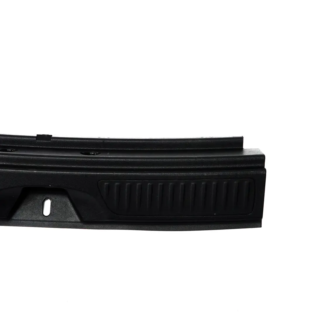 Bordure de chargement Joint de coffre Garniture Noir pour Mercedes W246 à propos du numéro de pièce A2466900041 Mercedes W246 Bordure de chargement Joint de coffre Garniture Noir - SKU A2466900041 - Numéro de pièce A2466900041