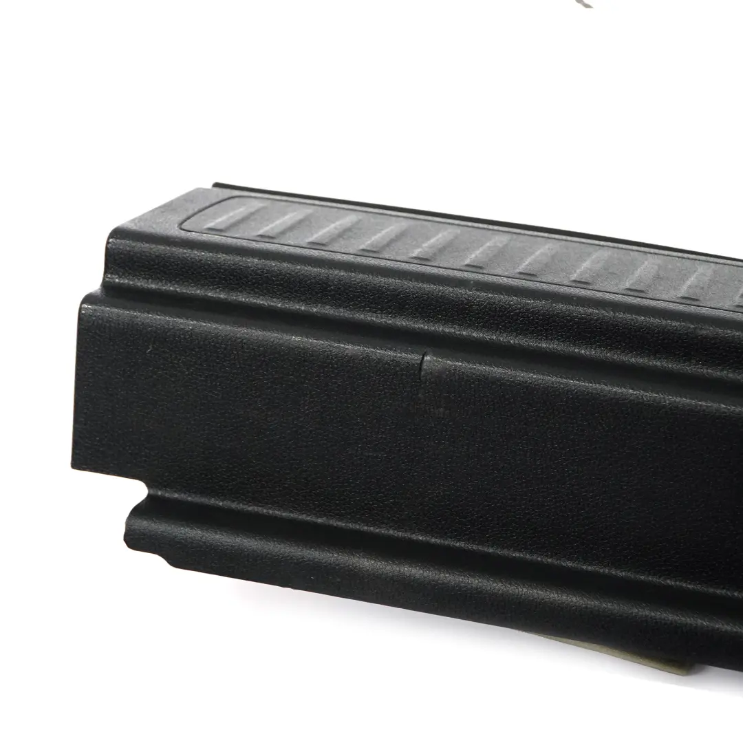 Carga Borde Bota Sello Maletero Equipaje Panel Negro para Mercedes W246 con número de pieza A2466900041 Mercedes W246 Carga Borde Bota Sello Maletero Equipaje Panel Negro - SKU A2466900041 - Número de pieza A2466900041