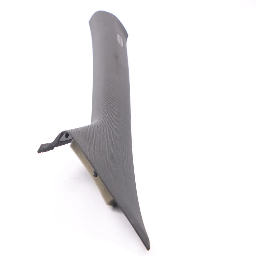 Cache garniture intérieure pilier A gauche Noir pour Mercedes W246 à propos du numéro de pièce A2466900125 Mercedes W246 Cache garniture intérieure pilier A gauche Noir - SKU A2466900125 - Numéro de pièce A2466900125
