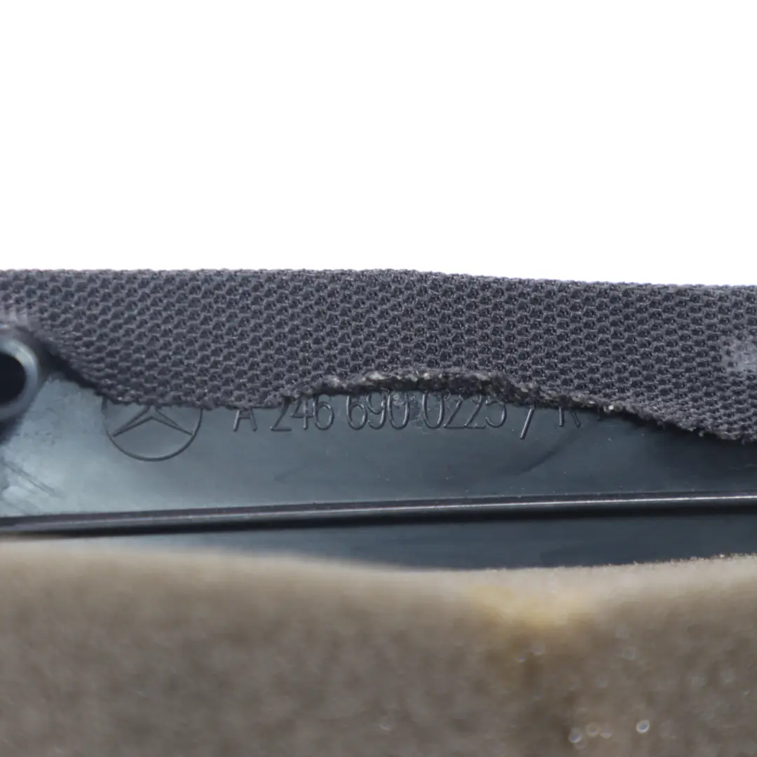 Osłona Poszycie Słupka A Prawa Czarna do Mercedes W246 o numerze A2466900225 Mercedes W246 Osłona Poszycie Słupka A Prawa Czarna - SKU A2466900225 - Numer Części A2466900225