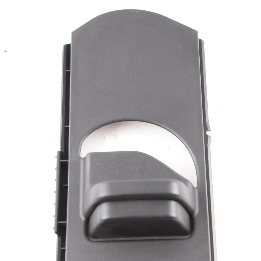 Mercedes W176 Embellecedor Pilar B Derecha Negro - SKU A2466900430 - Número de pieza A2466900430