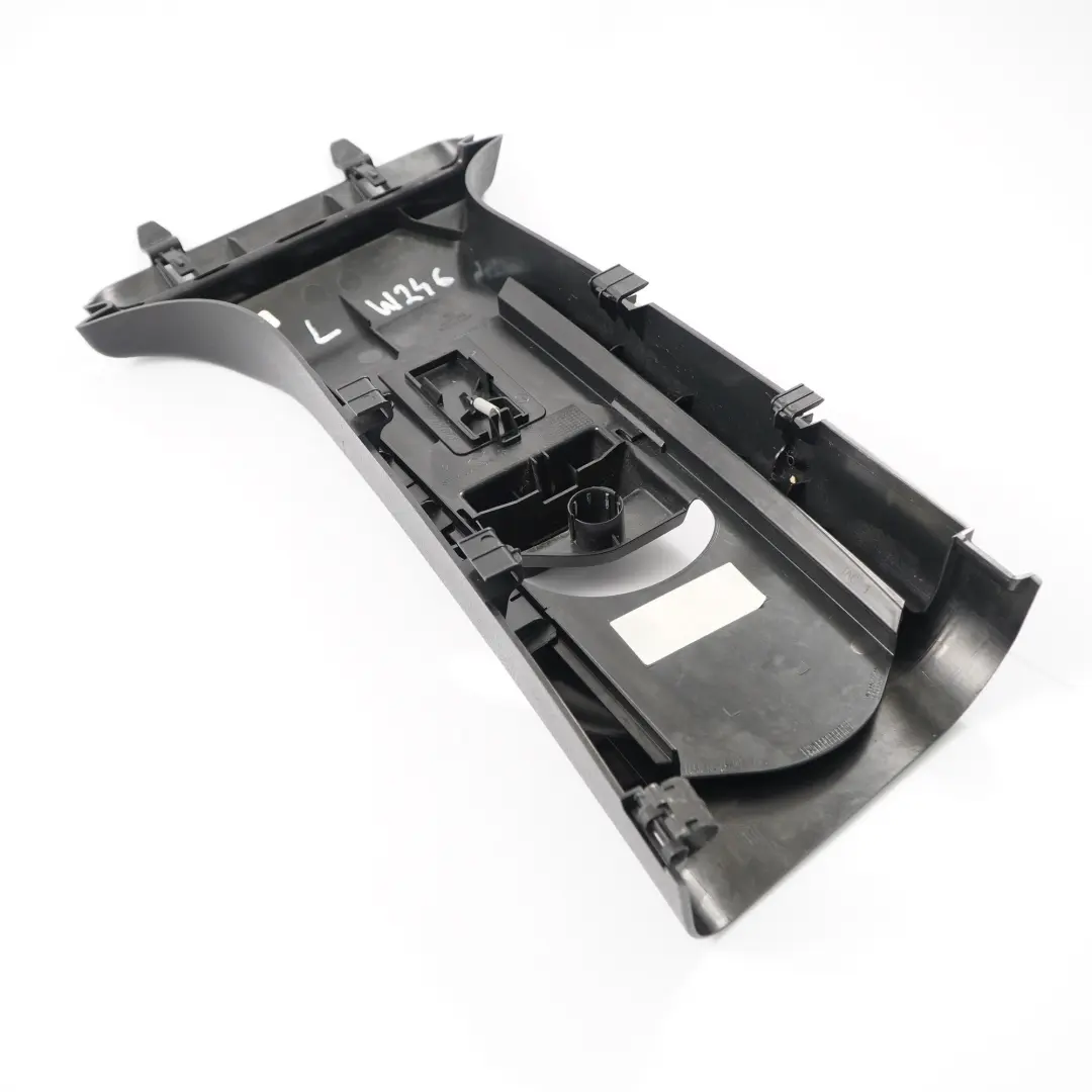 Mercedes W246 Embellecedor Pilar B Panel Tapa Superior Izquierda - SKU A2466901700 - Número de pieza A2466901700