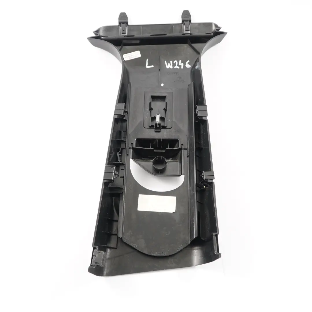 Trim Pannello Colonna B Copertura superiore sinistra per Mercedes W246 con numero di parte A2466901700 Mercedes W246 Trim Pannello Colonna B Copertura superiore sinistra - SKU A2466901700 - Numero di parte A2466901700