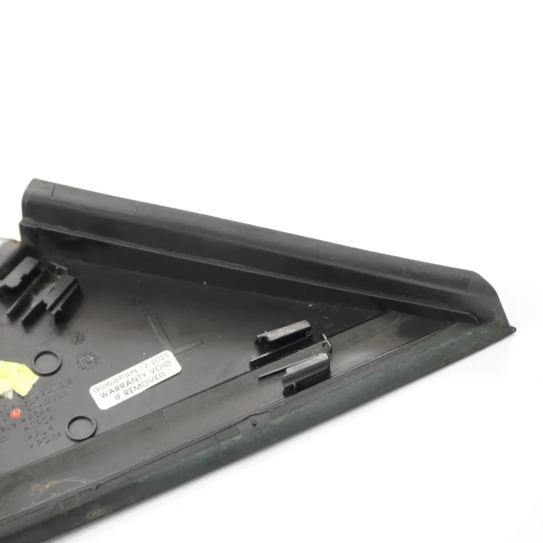 Triangle de recouvrement vitre extérieure avant gauche pour Mercedes W246 à propos du numéro de pièce A2466901787 Mercedes W246 Triangle de recouvrement vitre extérieure avant gauche - SKU A2466901787 - Numéro de pièce A2466901787