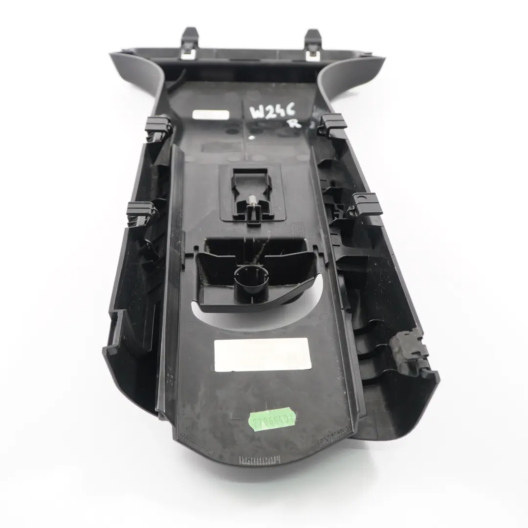 Mercedes W246 Garniture Colonne B Panneau Couvercle Haut Droit - SKU A2466901800 - Numéro de pièce A2466901800
