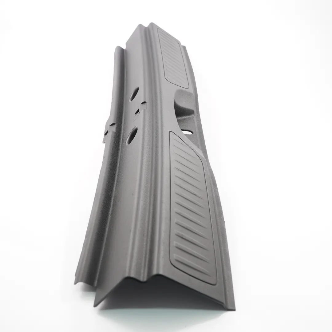 Mercedes W246 Bordo di carico Stivale Guarnizione Tronco Bagagliaio Nero - SKU A2466902641 - Numero di parte A2466902641