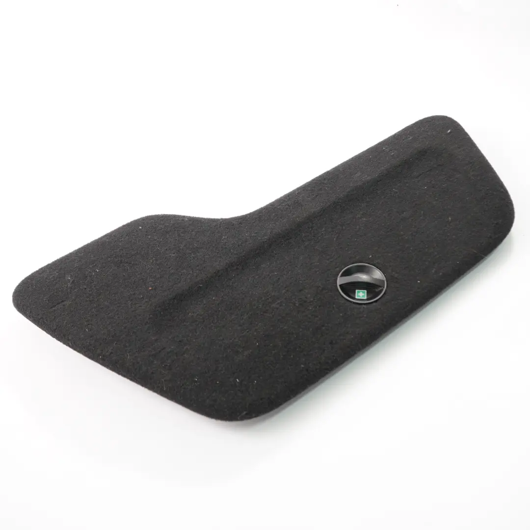 L'aletta del pannello rivestimento laterale destro del bagagliaio per Mercedes W246 con numero di parte A2466902900 Mercedes W246 L'aletta del pannello rivestimento laterale destro del bagagliaio - SKU A2466902900 - Numero di parte A2466902900