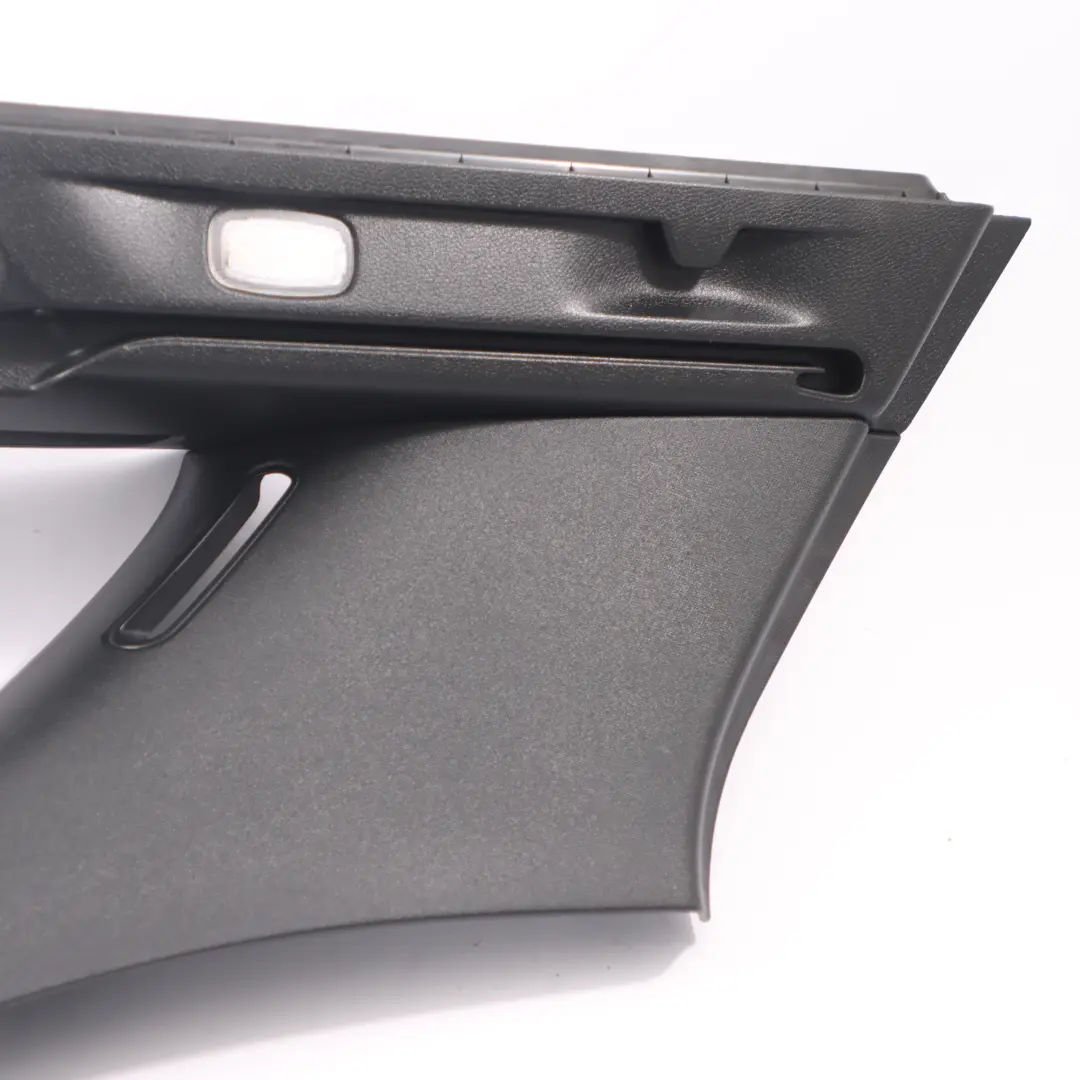 Pannello rivestimento C Pilastro Posteriore Sinistra per Mercedes W246 con numero di parte A2466902925 Mercedes W246 Pannello rivestimento C Pilastro Posteriore Sinistra - SKU A2466902925 - Numero di parte A2466902925