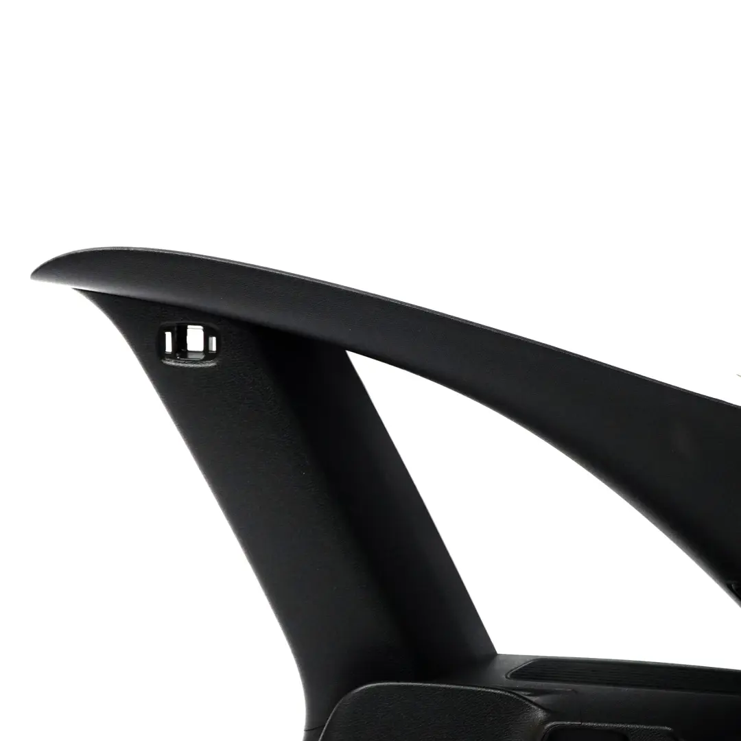 Pannello rivestimento C Pilastro Posteriore Destra per Mercedes W246 con numero di parte A2466903025 Mercedes W246 Pannello rivestimento C Pilastro Posteriore Destra - SKU A2466903025 - Numero di parte A2466903025