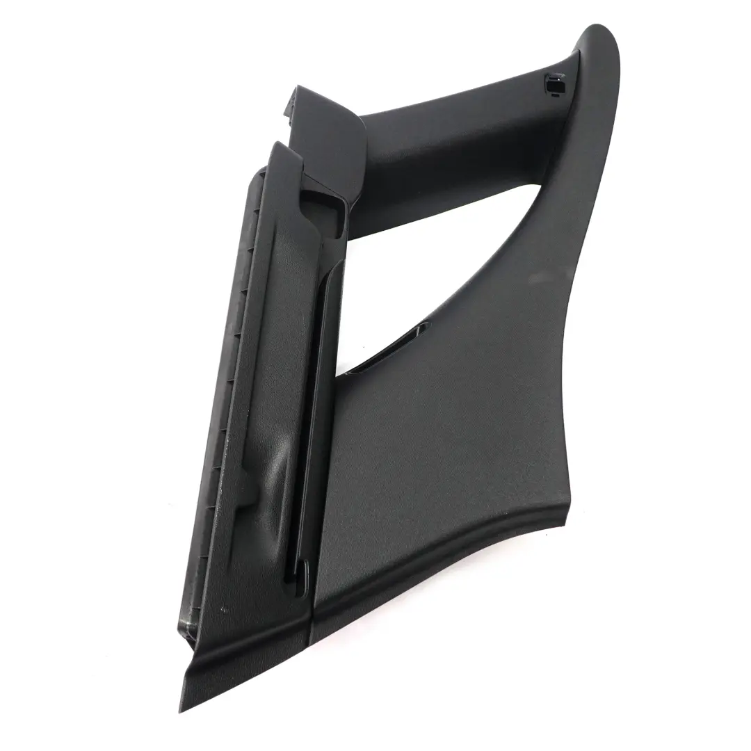 Embellecedor Pilar C Tapa Maletero Trasero Derecho para Mercedes W246 con número de pieza A2466903025 Mercedes W246 Embellecedor Pilar C Tapa Maletero Trasero Derecho - SKU A2466903025 - Número de pieza A2466903025