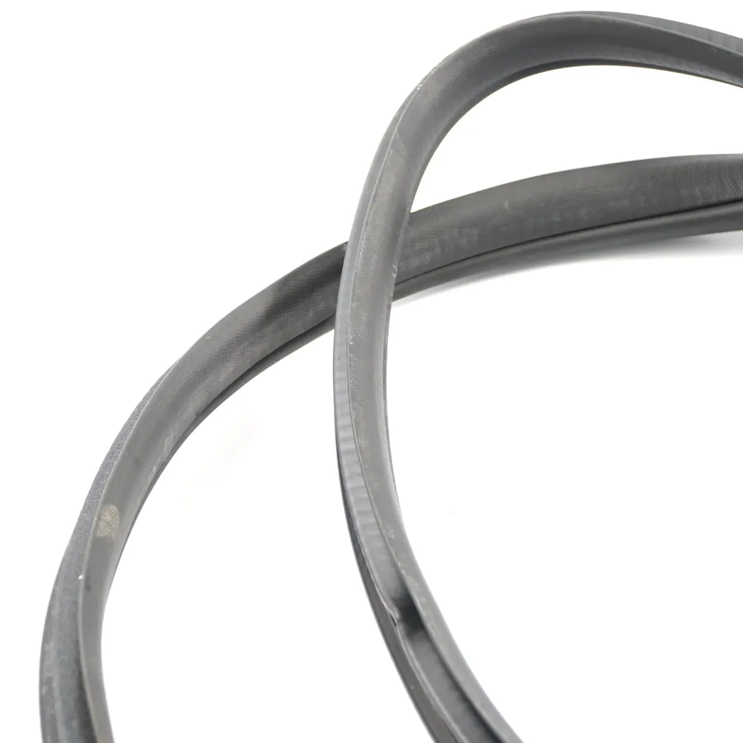 Joint d'étanchéité de porte arrière gauche droite pour Mercedes W246 à propos du numéro de pièce A2466920176 Mercedes W246 Joint d'étanchéité de porte arrière gauche droite - SKU A2466920176 - Numéro de pièce A2466920176