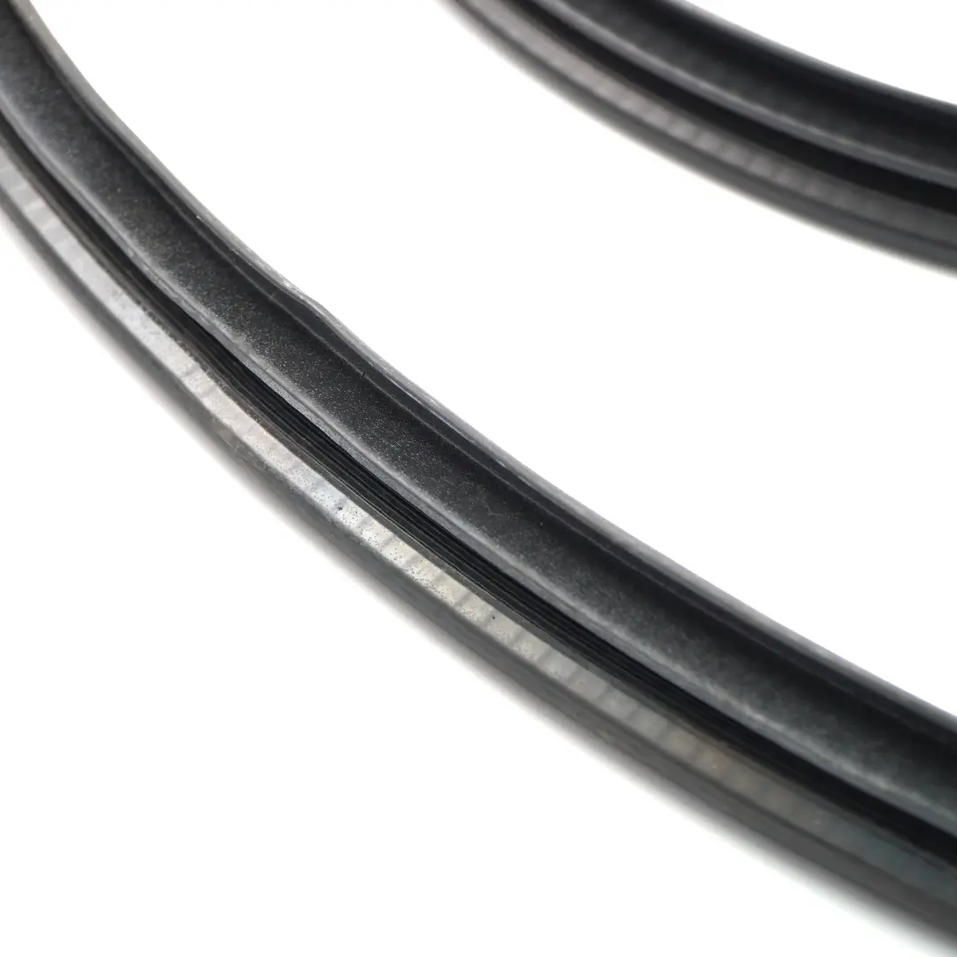 Joint d'étanchéité de porte arrière gauche droite pour Mercedes W246 à propos du numéro de pièce A2466920176 Mercedes W246 Joint d'étanchéité de porte arrière gauche droite - SKU A2466920176 - Numéro de pièce A2466920176