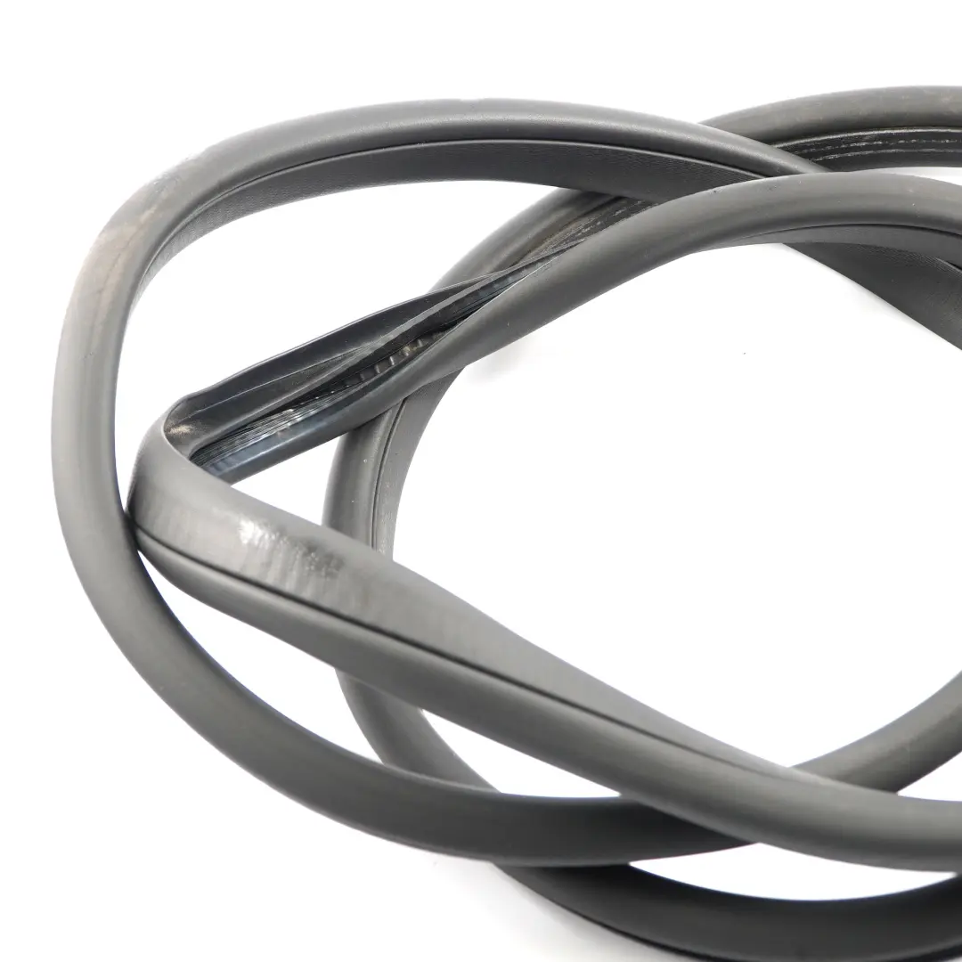 Junta de protección puerta trasera izquierda derecha para Mercedes W246 con número de pieza A2466920176 Mercedes W246 Junta de protección puerta trasera izquierda derecha - SKU A2466920176 - Número de pieza A2466920176