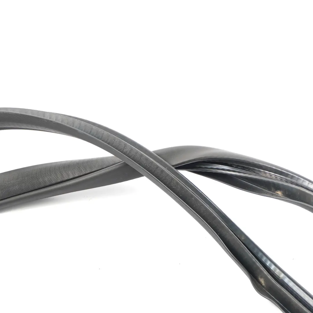 Joint d'étanchéité de porte arrière gauche droite pour Mercedes W246 à propos du numéro de pièce A2466920176 Mercedes W246 Joint d'étanchéité de porte arrière gauche droite - SKU A2466920176 - Numéro de pièce A2466920176