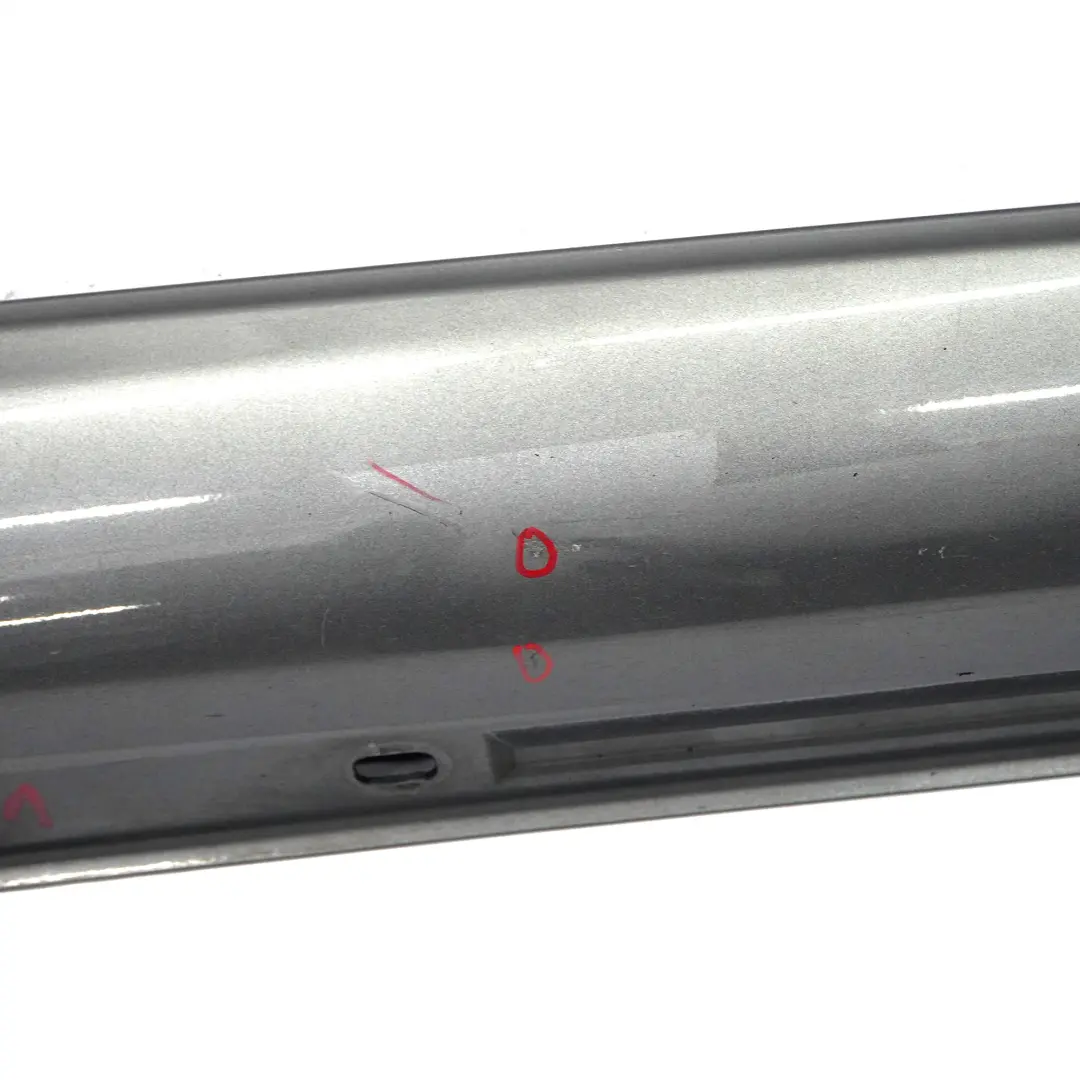 Faldón lateral derecho Cubre umbral de puerta Mountain Grey - 787 para Mercedes W176 con número de pieza A2466980654 Mercedes W176 Faldón lateral derecho Cubre umbral de puerta Mountain Grey - 787 - SKU A2466980654-MG1 - Número de pieza A2466980654