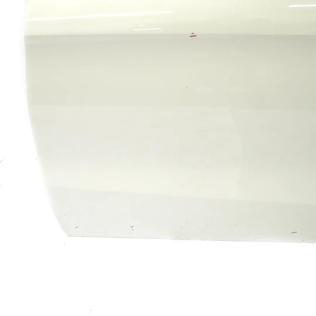 Porta anteriore sinistra Classe B Bianco Calcite - 650 per Mercedes W246 con numero di parte A2467200105 Mercedes W246 Porta anteriore sinistra Classe B Bianco Calcite - 650 - SKU A2467200105-CW - Numero di parte A2467200105