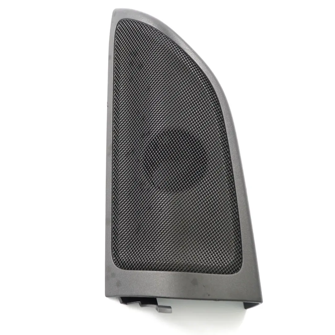Mercedes W246 Couvercle de haut-parleur Triangle Trim Front Left - SKU A2467200111 - Numéro de pièce A2467200111