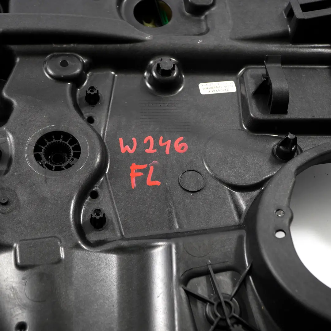 Mercedes W246 Montaje Tarjeta de Puerta Delantera Izquierda Elevalunas Eléctrico - SKU A2467200179 - Número de pieza A2467200179