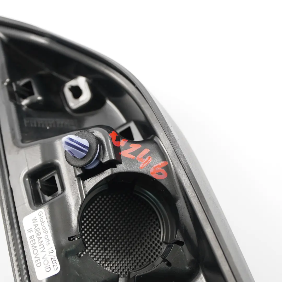 Tweeter Copertura altoparlante Triangolo Trim anteriore destro per Mercedes W246 con numero di parte A2467200211 Mercedes W246 Tweeter Copertura altoparlante Triangolo Trim anteriore destro - SKU A2467200211 - Numero di parte A2467200211