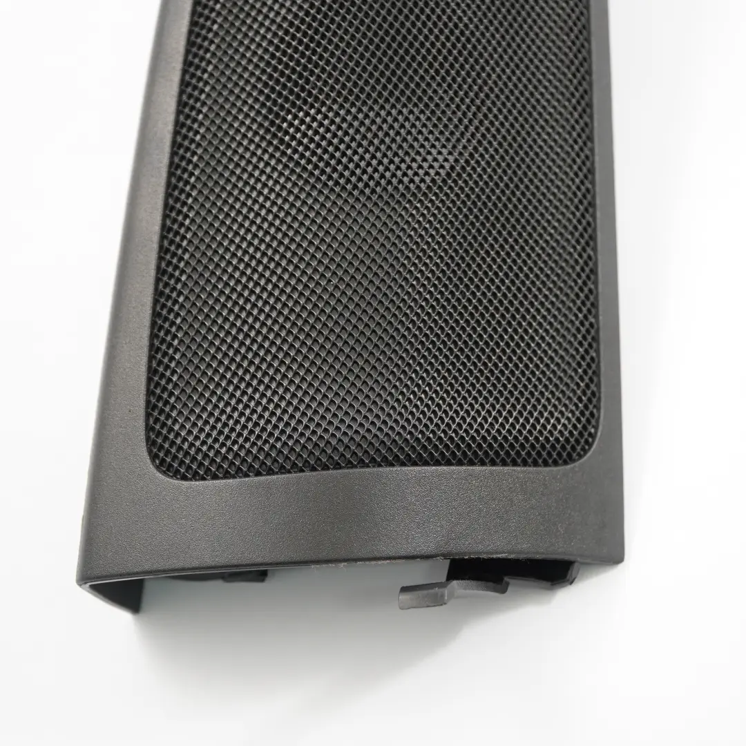 Tweeter Tapa del altavoz Triángulo frontal derecho para Mercedes W246 con número de pieza A2467200211 Mercedes W246 Tweeter Tapa del altavoz Triángulo frontal derecho - SKU A2467200211 - Número de pieza A2467200211