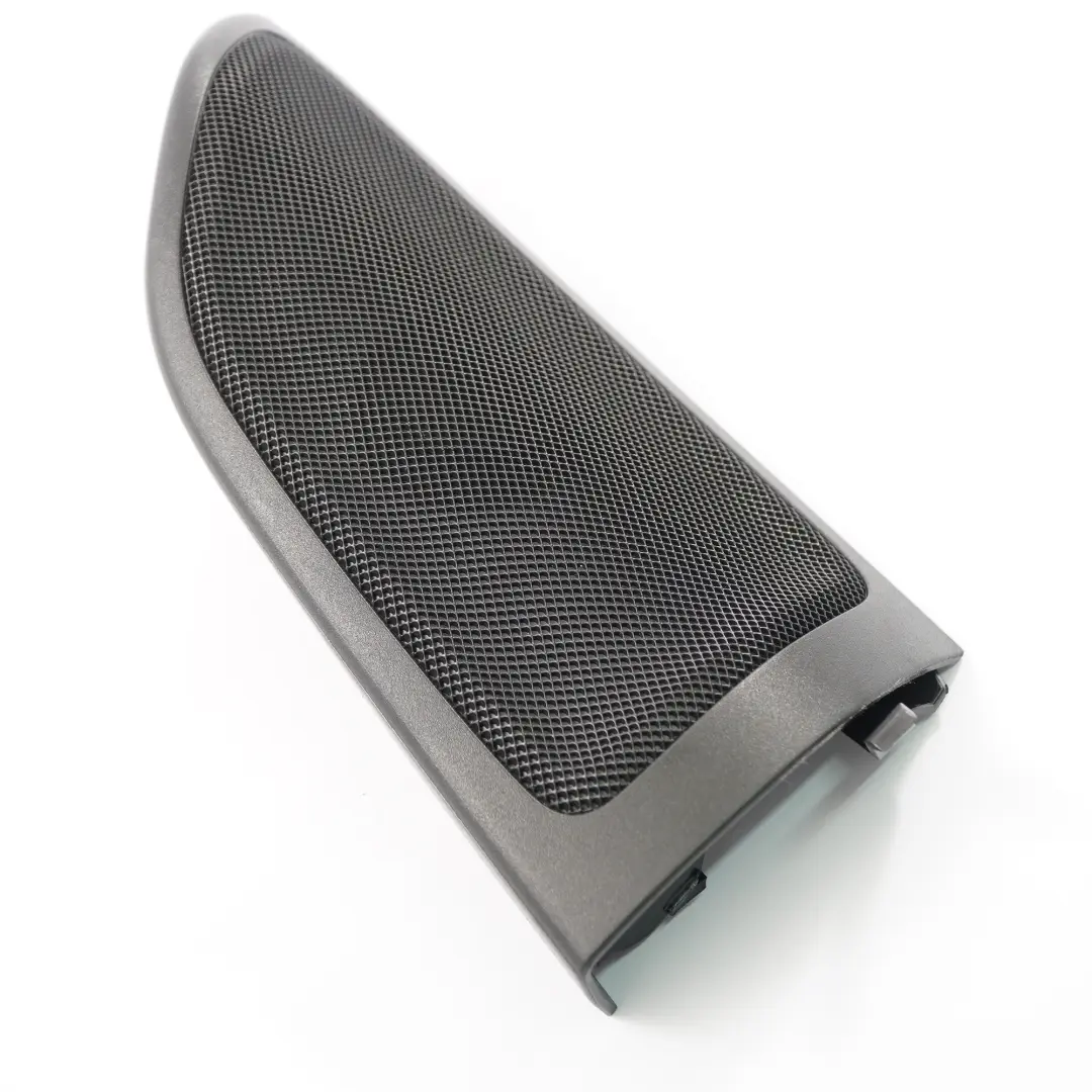 Tweeter Copertura altoparlante Triangolo Trim anteriore destro per Mercedes W246 con numero di parte A2467200211 Mercedes W246 Tweeter Copertura altoparlante Triangolo Trim anteriore destro - SKU A2467200211 - Numero di parte A2467200211