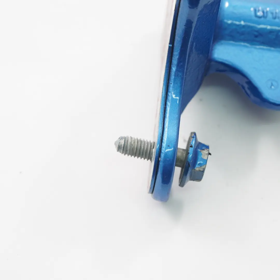 Bisagra Inferior Delantera Izquierda South Seas Blue 162 para Mercedes W176 W246 con número de pieza A2467200337 Mercedes W176 W246 Bisagra Inferior Delantera Izquierda South Seas Blue 162 - SKU A2467200337-SSB - Número de pieza A2467200337