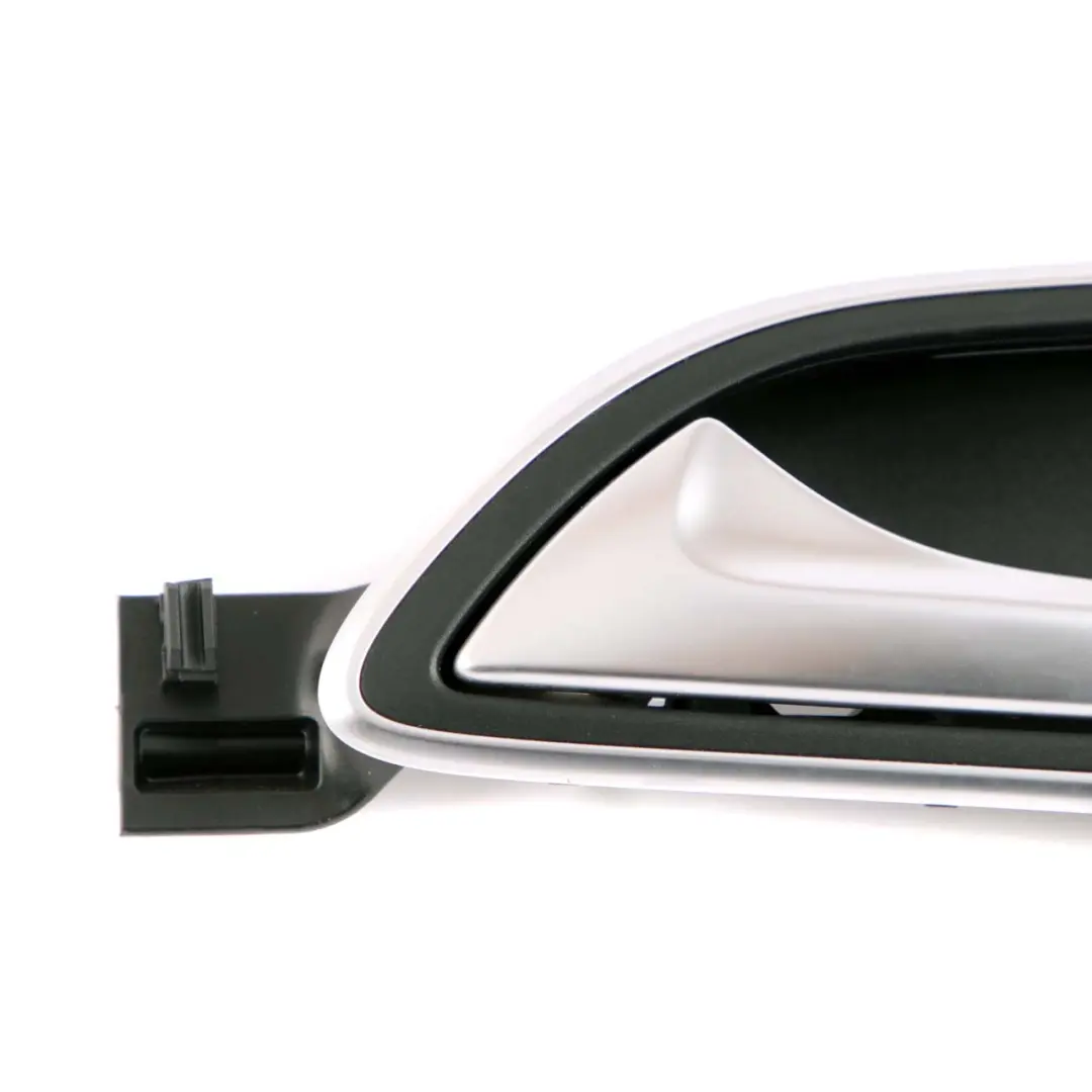 Coperchio maniglia scheda interno anteriore sinistro per Mercedes W176 con numero di parte A2467201348 Mercedes W176 Coperchio maniglia scheda interno anteriore sinistro - SKU A2467201348 - Numero di parte A2467201348