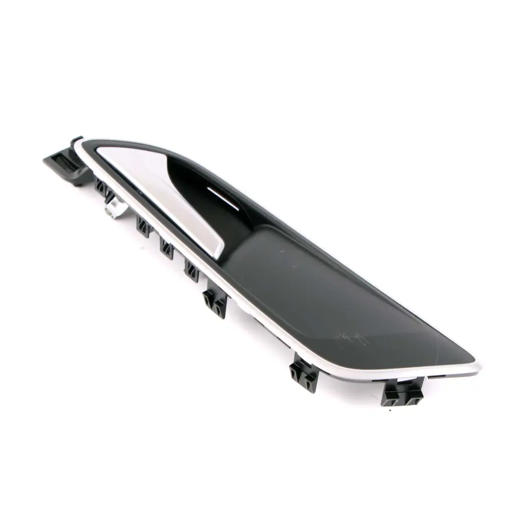 Tapa tirador tarjeta puerta Interior Izquierdo para Mercedes W176 con número de pieza A2467201348 Mercedes W176 Tapa tirador tarjeta puerta Interior Izquierdo - SKU A2467201348 - Número de pieza A2467201348