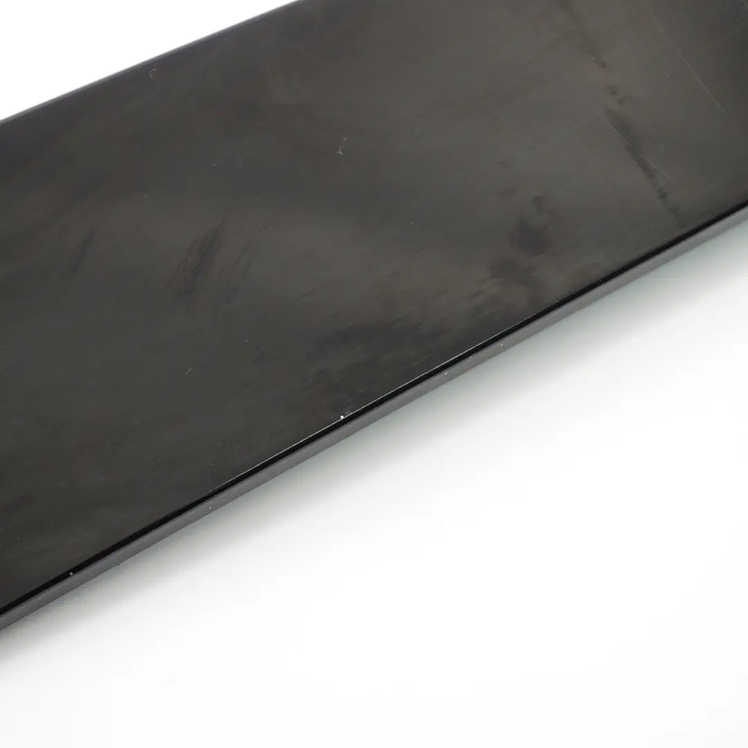 Garniture Porte B-Pillar Strip Avant Gauche High Gloss pour Mercedes W246 à propos du numéro de pièce A2467220100 Mercedes W246 Garniture Porte B-Pillar Strip Avant Gauche High Gloss - SKU A2467220100 - Numéro de pièce A2467220100