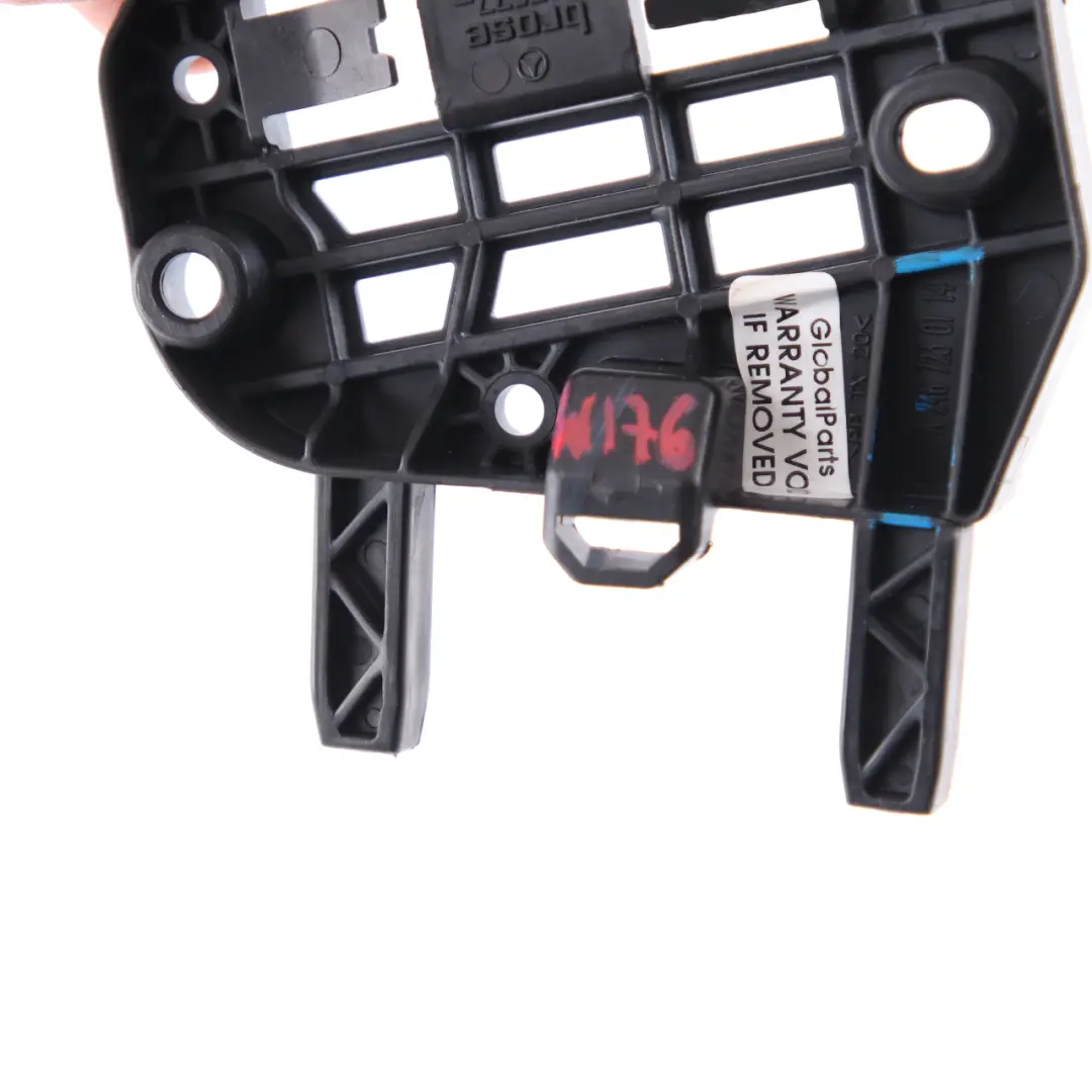 Support serrure porte Mercedes W176 W246 Avant Arrière Droit Holder pour à propos du numéro de pièce A2467230114 Support serrure porte Mercedes W176 W246 Avant Arrière Droit Holder - SKU A2467230114 - Numéro de pièce A2467230114