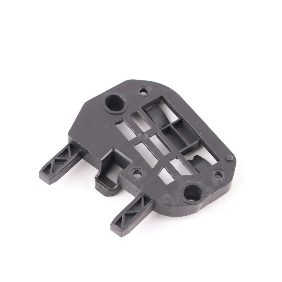 Soporte de cerradura puerta Mercedes W176 W246 Delantero Trasero Derecho Soporte para con número de pieza A2467230114 Soporte de cerradura puerta Mercedes W176 W246 Delantero Trasero Derecho Soporte - SKU A2467230114 - Número de pieza A2467230114