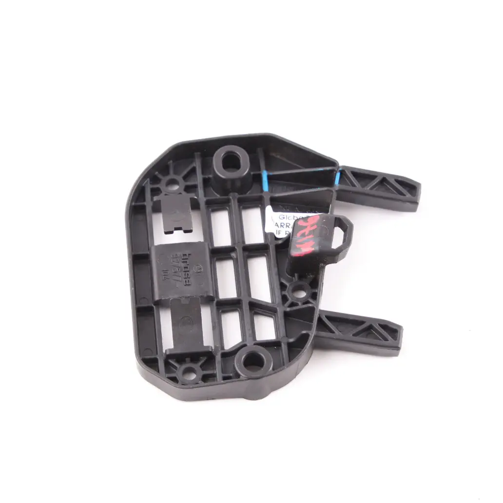 Soporte de cerradura puerta Mercedes W176 W246 Delantero Trasero Derecho Soporte para con número de pieza A2467230114 Soporte de cerradura puerta Mercedes W176 W246 Delantero Trasero Derecho Soporte - SKU A2467230114 - Número de pieza A2467230114