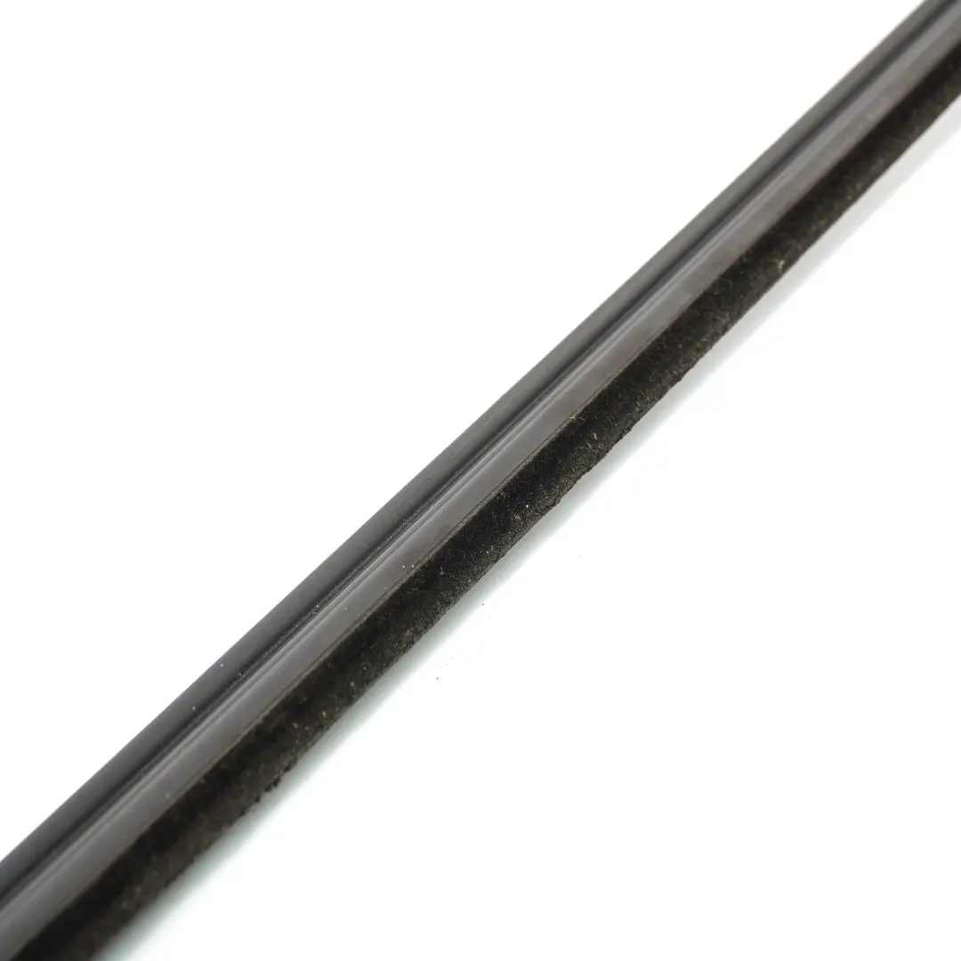 Mercedes W246 Ventana Puerta Trim Bar Fuera Delantera Derecha Decorativa - SKU A2467250282 - Número de pieza A2467250282