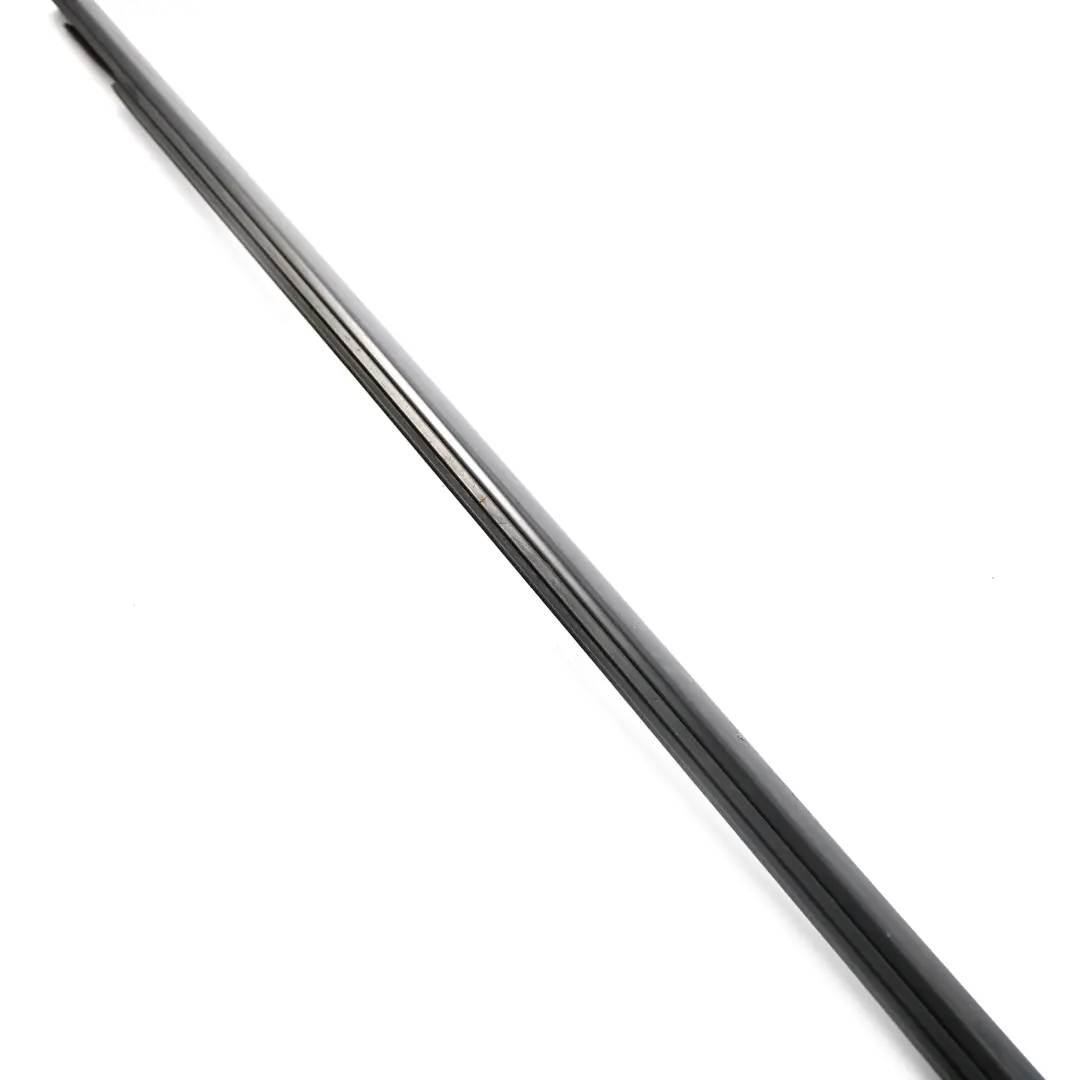 Finestrino Striscia Trim Bar Anteriore Sinistra Nera per Mercedes W246 con numero di parte A2467250382 Mercedes W246 Finestrino Striscia Trim Bar Anteriore Sinistra Nera - SKU A2467250382 - Numero di parte A2467250382