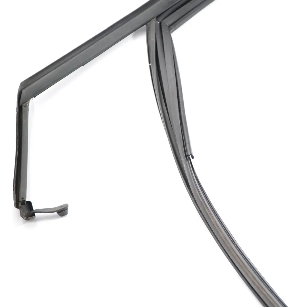 Joint de Porte Fenêtre Avant Gauche Cadre de guidage pour Mercedes W246 à propos du numéro de pièce A2467250700 Mercedes W246 Joint de Porte Fenêtre Avant Gauche Cadre de guidage - SKU A2467250700 - Numéro de pièce A2467250700