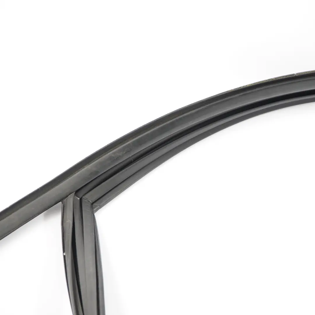 Mercedes W246 Puerta Sello Ventana Delantera Izquierda Guía Marco - SKU A2467250700 - Número de pieza A2467250700